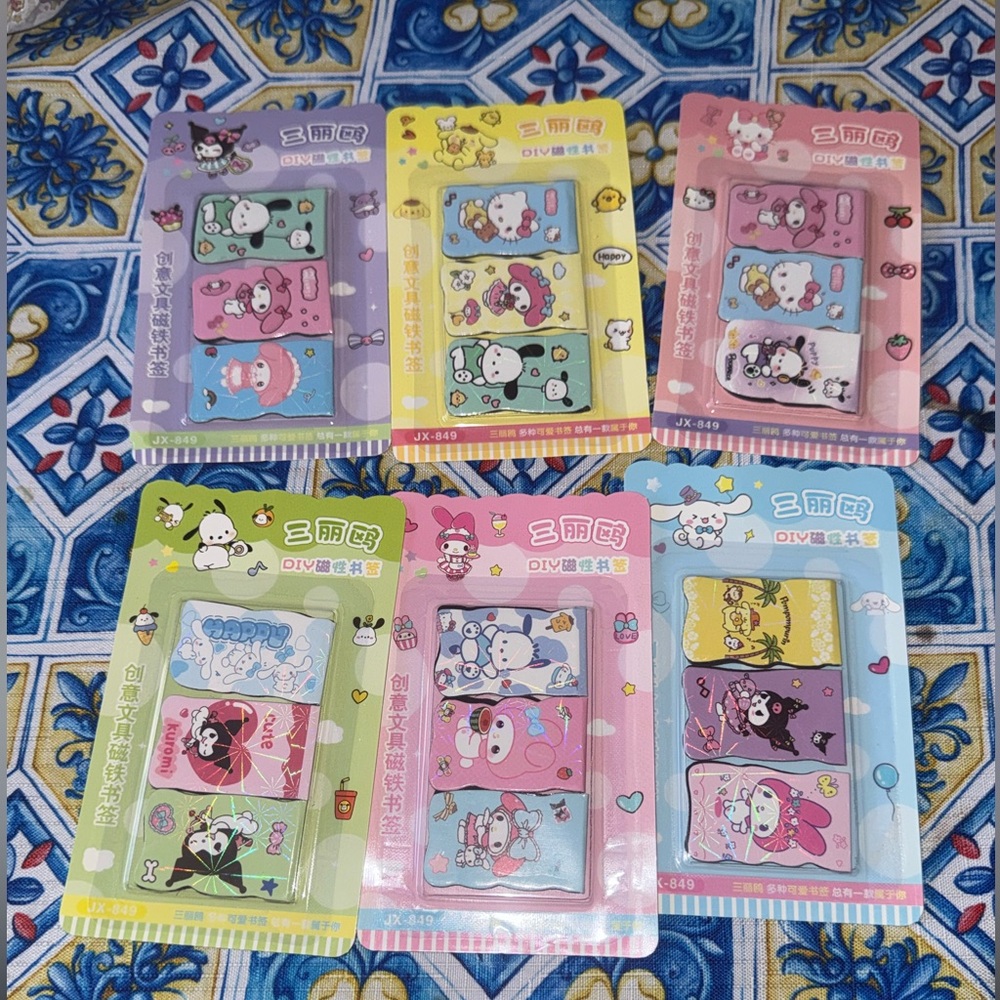 18 Cute character magnetic bookmarks